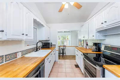 2379 Overbrook St, Coconut Grove, FL 33133 - Photo 17