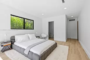 85 W Shore Dr W, Miami, FL 33133 - Photo 13