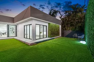 85 W Shore Dr W, Miami, FL 33133 - Photo 47