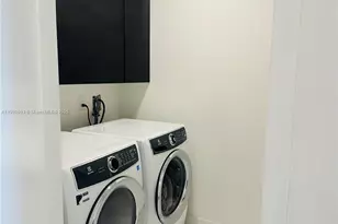 851 NE 1st Ave, Miami, FL 33132 - Photo 23