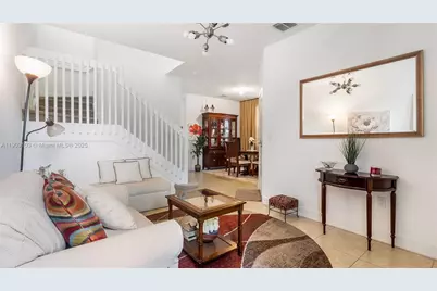 4445 NW 48th Ter, Tamarac, FL 33319 - Photo 5