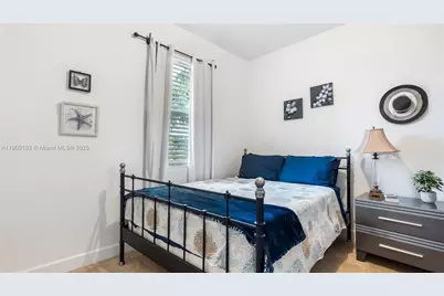 4445 NW 48th Ter, Tamarac, FL 33319 - Photo 15