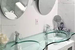 301 174th St, Sunny Isles Beach, FL 33160 - Photo 21