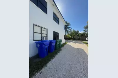 530 NE 71st St, Miami, FL 33138 - Photo 5