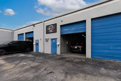 7215 NW 41st St #H, Miami, FL 33166 - Photo 5