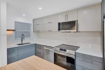 54 Isle Of Venice Dr #7, Fort Lauderdale, FL 33301 - Photo 3