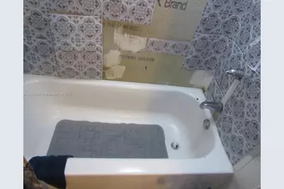 2800 NW 9th Pl, Fort Lauderdale, FL 33311 - Photo 5