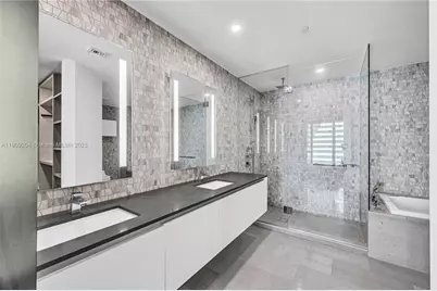 88 SW 7th St #806, Miami, FL 33130 - Photo 45