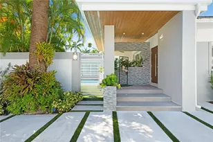 1616 S Bayshore Dr, Miami, FL 33133 - Photo 1