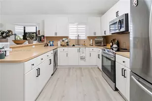 22731 SW 88th Pl, Cutler Bay, FL 33190 - Photo 5