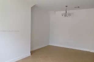 983 SW 147th Ave, Pembroke Pines, FL 33027 - Photo 7