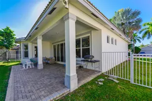 1868 Harbor View Cir, Weston, FL 33327 - Photo 5