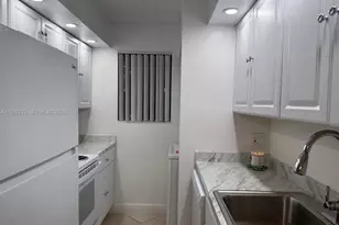 523 Trace Cir, Deerfield Beach, FL 33441 - Photo 5