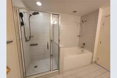 999 SW 1st Ave #2016, Miami, FL 33130 - Photo 31