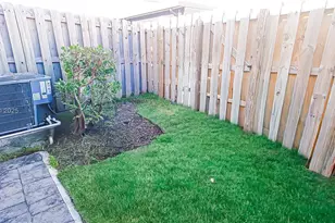 544 NE 5th St, Florida City, FL 33034 - Photo 19