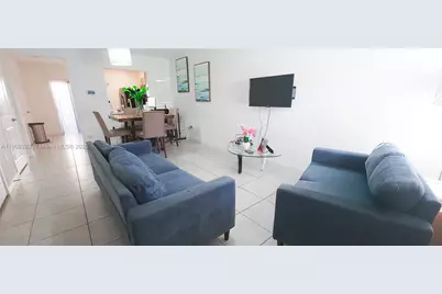 544 NE 5th St, Florida City, FL 33034 - Photo 5