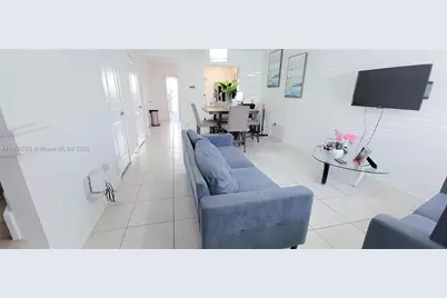 544 NE 5th St, Florida City, FL 33034 - Photo 3