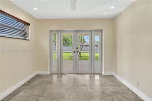 2114 N 44th Ave, Hollywood, FL 33021 - Photo 23