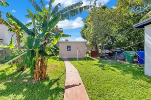 560 NE 77th St, Miami, FL 33138 - Photo 21