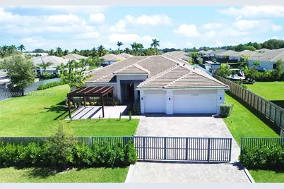 29405 SW 179th Ave, Homestead, FL 33030 - Photo 3