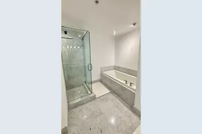 253 NE 2nd St #1901, Miami, FL 33132 - Photo 11