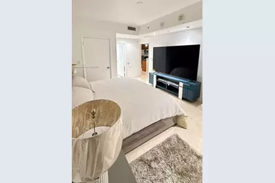 253 NE 2nd St #1901, Miami, FL 33132 - Photo 5