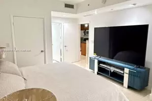 253 NE 2nd St, Miami, FL 33132 - Photo 5