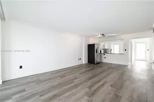 1075 NE Miami Gardens Dr, Miami, FL 33179 - Photo 15