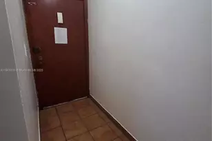 3640 NW 9th St, Miami, FL 33125 - Photo 19