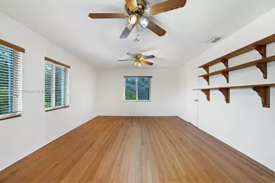 3470 N Meridian Ave, Miami Beach, FL 33140 - Photo 17