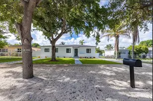 271 NW 143rd St, Miami, FL 33168 - Photo 1
