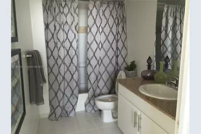 1861 NW South River Dr #1807R, Miami, FL 33125 - Photo 7