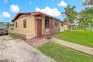 748 NW 2nd St, Florida City, FL 33034 - Photo 3