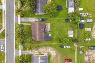 748 NW 2nd St, Florida City, FL 33034 - Photo 23
