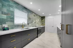 18280 NE 8th Ave, North Miami Beach, FL 33162 - Photo 3