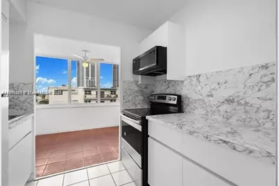 250 180th Dr #505, Sunny Isles Beach, FL 33160 - Photo 7