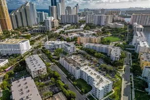 250 180th Dr, Sunny Isles Beach, FL 33160 - Photo 17