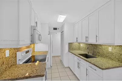 6061 Collins Ave #7B, Miami Beach, FL 33140 - Photo 21