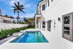 371 E Lakewood Rd, West Palm Beach, FL 33405 - Photo 17