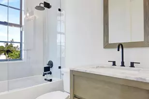 371 E Lakewood Rd, West Palm Beach, FL 33405 - Photo 9