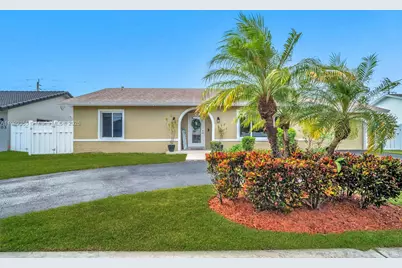 911 NW 135th Way, Sunrise, FL 33325 - Photo 3