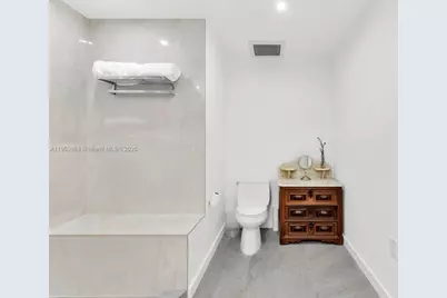 3131 NE 188th St #2-1004, Aventura, FL 33180 - Photo 29