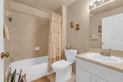 18865 NW 1st St, Pembroke Pines, FL 33029 - Photo 31