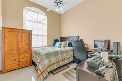 18865 NW 1st St, Pembroke Pines, FL 33029 - Photo 29