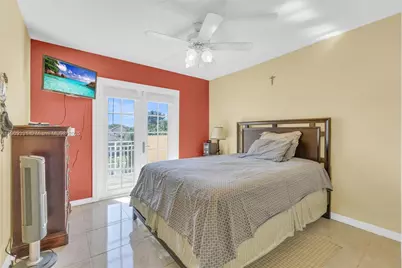 18865 NW 1st St, Pembroke Pines, FL 33029 - Photo 21