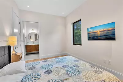 13045 Coronado Ter, North Miami, FL 33181 - Photo 19