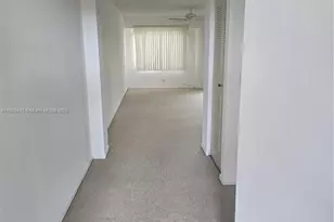 300 SW 130th Terrace, Pembroke Pines, FL 33027 - Photo 3