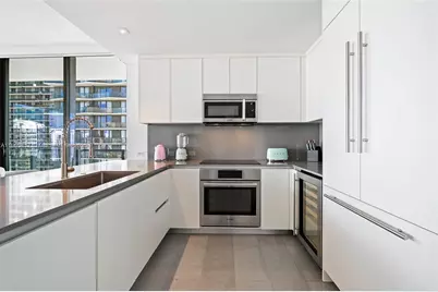 88 SW 7th St #3101, Miami, FL 33130 - Photo 5