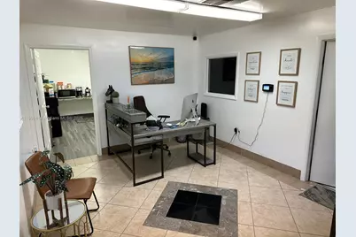 352 Tall Pines Rd #I, West Palm Beach, FL 33413 - Photo 3