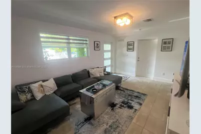 12685 NW Miami Ct, North Miami, FL 33168 - Photo 17